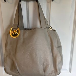 Micheal Kors large hand bag